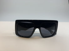 Load image into Gallery viewer, Drama Sunglasses Black Sunglass
