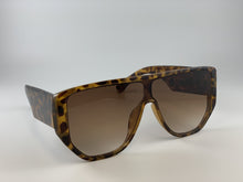 Load image into Gallery viewer, Icey Sunglasses Tortoise Sunglass
