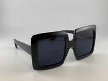 Load image into Gallery viewer, Rich Sunglasses Black Sunglass
